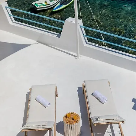 Petinos Traditional House Holiday home Thirasia