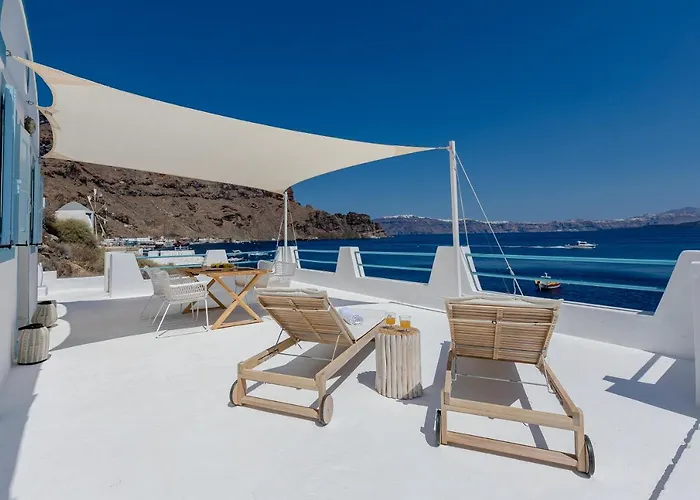 Semesterbostad Petinos Traditional House *