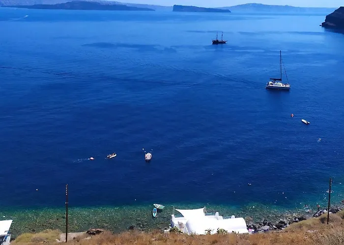 Petinos Traditional House Semesterbostad